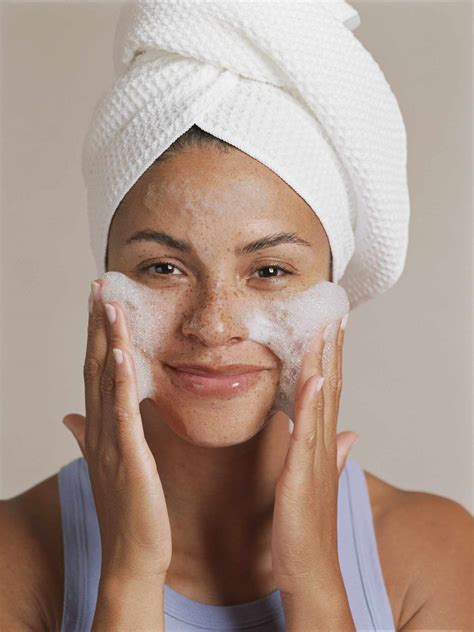 The Simple Skin Care Routine Everyone Should Do Every Day According To Experts