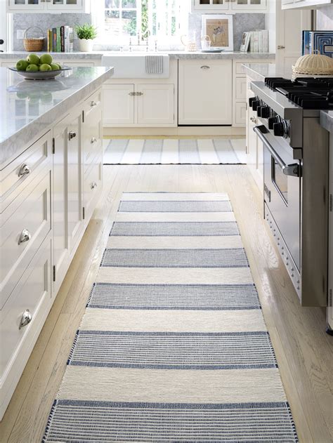 How To Use Rugs To Complete Your Kitchen