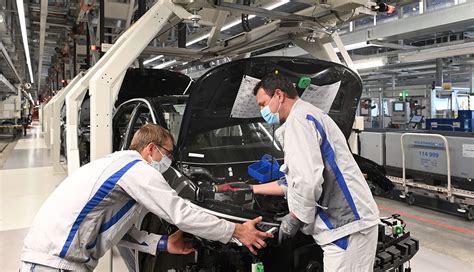 VW fährt Elektroauto Fertigung in Zwickau wieder hoch ecomento de