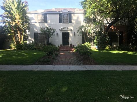 Traditional Beverly Hills 90210 Home Rent This Location On Giggster