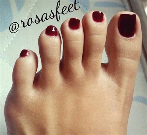 Pin By Vinodkhude Vinodkhude On Bare Pretty Toes Feet Nails Gorgeous Feet