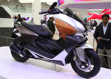 While checking out the best automatic transmission bikes in india 2018, you can also check out their corresponding prices as mentioned below. TVS Motor Company unveiled TVS ENTORQ210 at Auto Expo ...