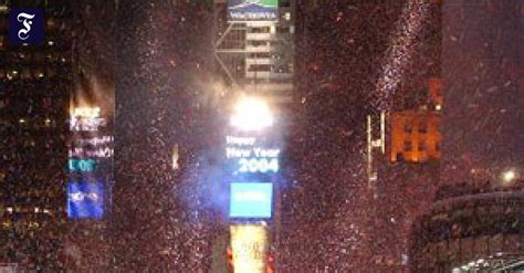 100 Jahre Times Square Das Herz New Yorks Schlägt Mit