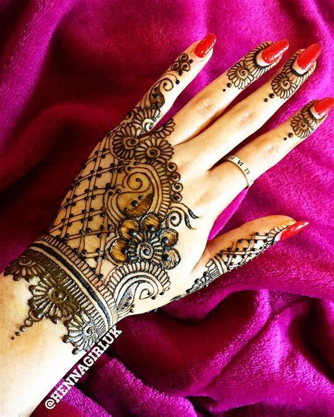 Maybe you would like to learn more about one of these? 125+ New Simple Mehndi/Henna Designs for Hands - Buzzpk