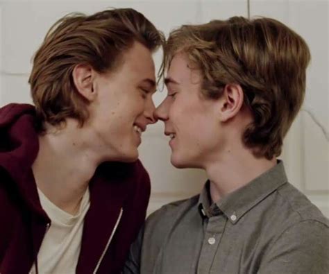 Kissing Couples Cute Gay Couples Skam Isak Isak And Even Couples Comics True Love Stories