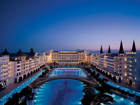 Top 10 Most Luxurious Resorts In The World Best Hotel In World Hotel