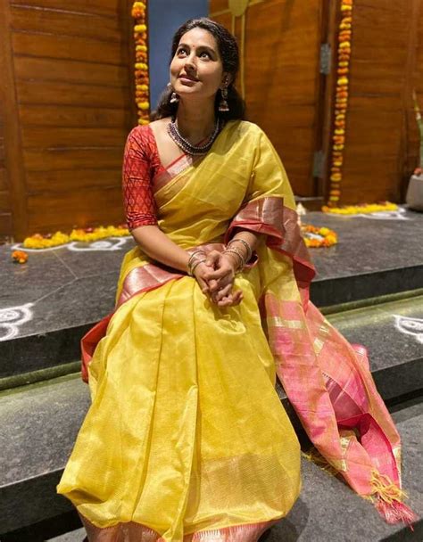 Actress Snehas Karthikai Deepam Look Will Light Your Day As Well