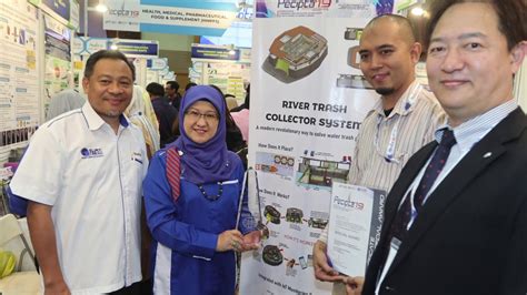 To commemorate datuk rahim's contribution to imm, our president, along with deputy president, dato' dr. 365 hari Pentadbiran Prof Datuk Wira Dr Raha Abdul Rahim ...