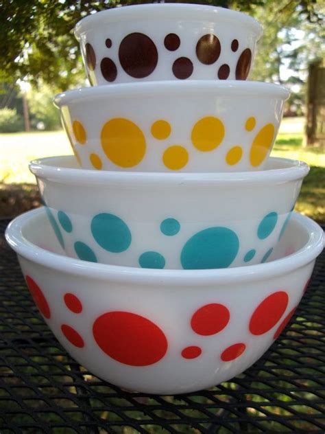 Vintage Hazel Atlas Polka Dot Mixing Bowls Etsy Vintage Dishware
