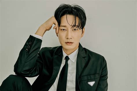 Lee Hyun Wook Biodata Profil Dan Fakta Lengkap Kepoper