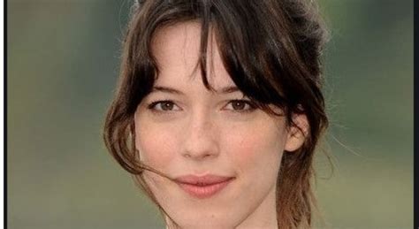 Rebecca Hall Explores Biracial Identity In Personal Debut Passing