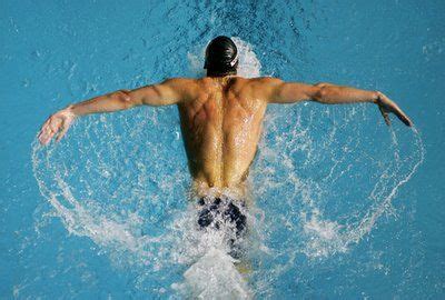 During his run of 8 gold medals in 8 races he consumed a mind blowing 12,000 calories per day! Michael Phelps Swimming and Gym Workout, Sets and Diet Plan | Born to Workout