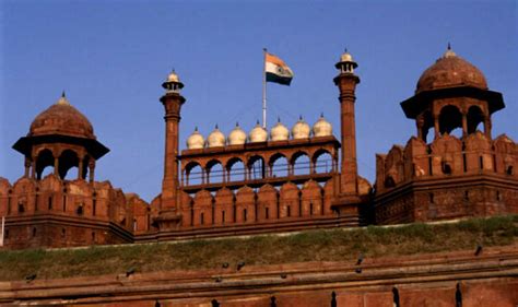 Thousands of indian farmers protesting against agricultural reforms breached barricades on tuesday to enter the historic red fort complex in the capital and hoist flags after clashing with police, who fired tear gas to scatter them. Narendra Modi Independence Day speech live streaming ...