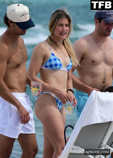 Eugenie Bouchard Sexy Seen Flaunting Her Hot Bikini Body At The Beach