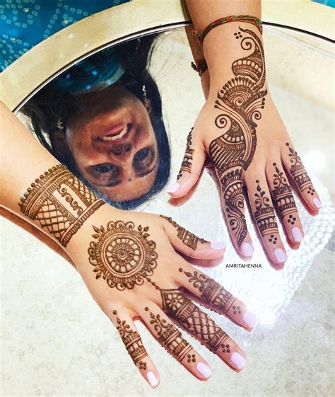30 Simple Mehndi Designs For Hands That Work Wonders For The Bride And
