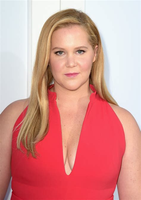 Amy Schumer Of I Feel Pretty Shares Adorable Video Of 5 Month Old Son Getting Kisses From Mom