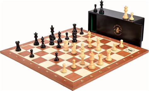 The Library Grandmaster Chess Set Box And Board Combination