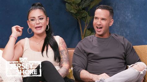 He's poking at his ipad like a kid with an etch a sketch. Missing Mike 💙Jersey Shore: Family Vacation - YouTube