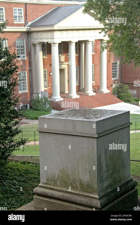 Randolph College Lynchburg Va Usa The Statue Of George Morgan