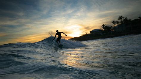 Download Surfing Sports Hd Wallpaper