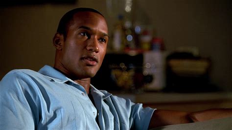 AusCAPS Henry Simmons Shirtless In NYPD Blue 10 03 One In The Nuts