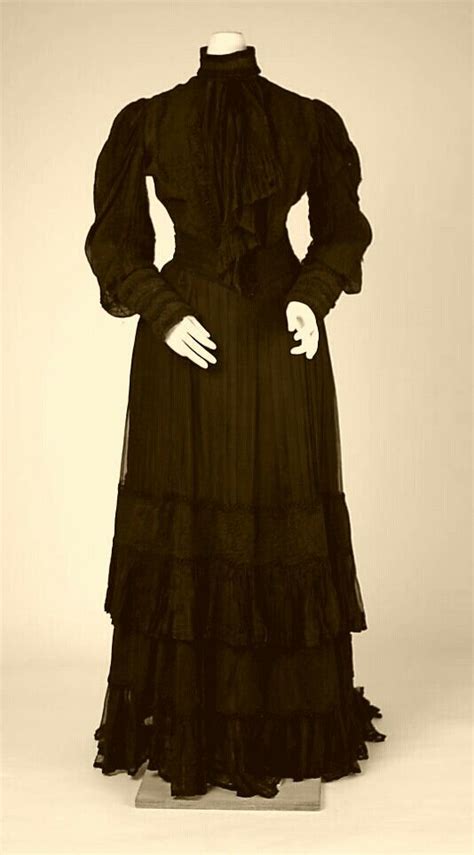 Victorian Mourning Dress Mourning Dress Edwardian Dress Fashion