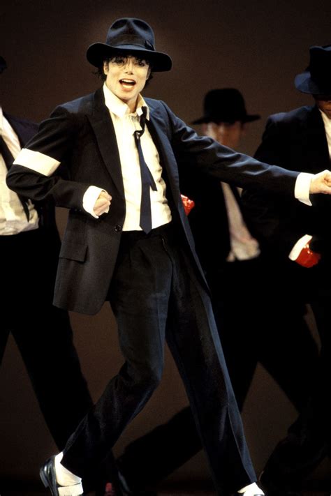 Celebrity Gallery Michael Jackson S Most Iconic Looks Boombuzz