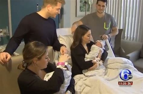 Identical Twin Sisters Give Birth Just Minutes Apart