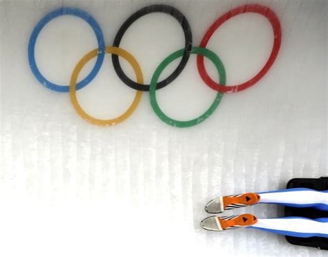 20 Awesome Shots Of The Olympic Rings In Sochi Slideshows And Picture