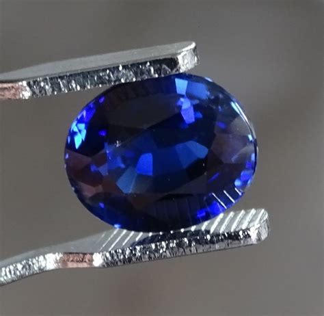 Dark Blue Sapphire Gemstone 772 Ct Catawiki