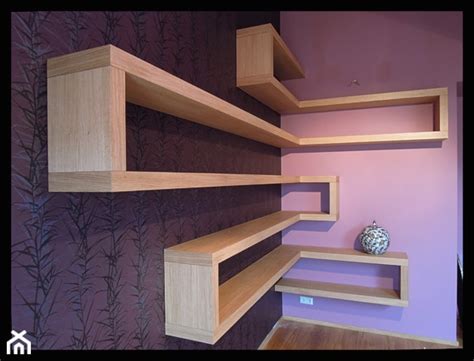 narożne półki na książki - zdjęcie od Cellaio - dla moli. - homebook