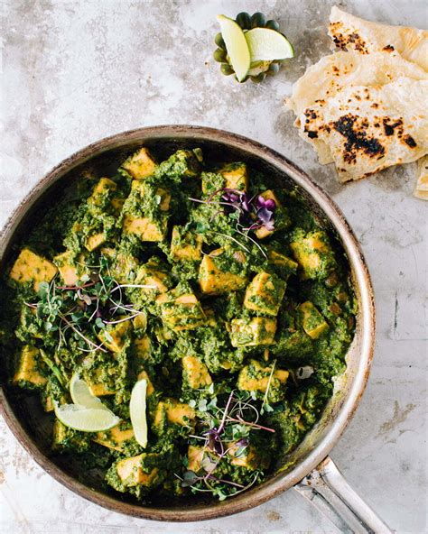 Saag Paneer Indian Spinach And Paneer Curry Foodess
