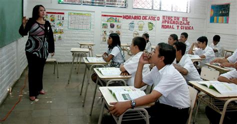 Maestros y administrativos se quejan, pues aseguran que la pandemia no fue su culpa, luego de que se difundió un anteproyecto sobre el próximo ciclo escolar. Calendario Escolar 2021 - 2022, SEP - CONVOCATORIA ...