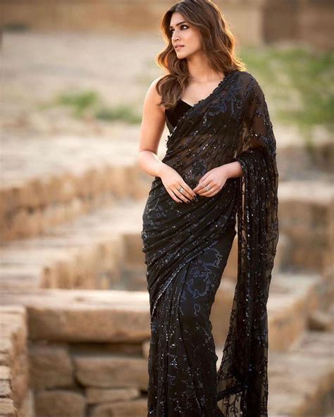 Kriti Sanon Looks Drop Dead Gorgeous In Beautiful Sarees Check Out The Divas Hottest Saree Moments