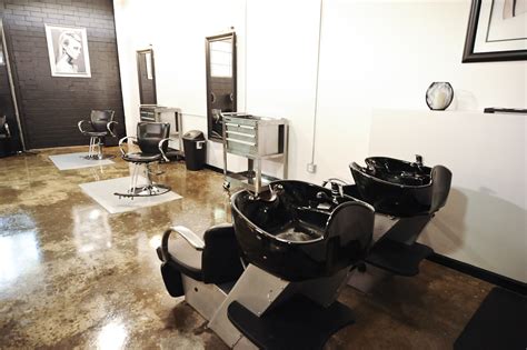 Committed to a loving you as you are. Drexina Nelson Salon, GA | Curls Understood