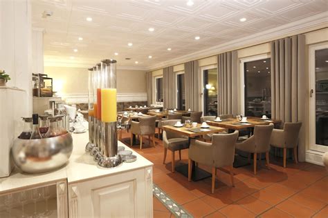 Check spelling or type a new query. "Gastro" Hotel Blesius Garten (Trier) • HolidayCheck ...