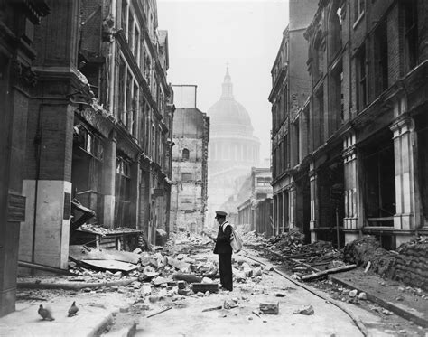 6 Eye Opening Images Of The Aftermath Of The London Blitz