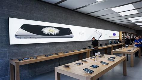 So lets start from the very begining, when i was convinced this iphone was going to be the best iphone yet, so i stood in line for hours in the…. Apple Store Hannover: Die 14. Apple-Filiale in Deutschland ...