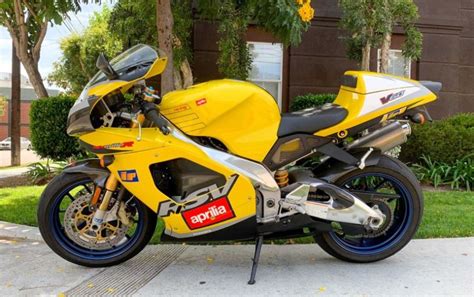 Aprilia's first sportsbike impressed immediately and continues to do so to this day. New Auction Bike - 2001 Aprilia RSV Mille R - Bike-urious