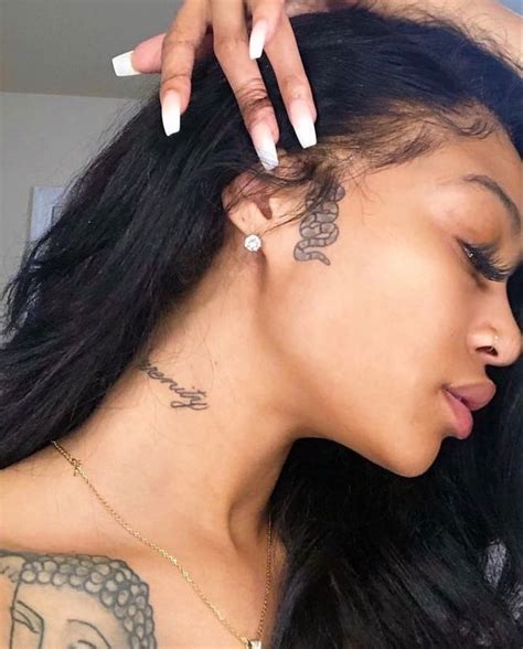 𝐏𝐢𝐍𝐓𝐄𝐑𝐄𝐒𝐓 𝐤𝐚𝐧𝐝𝐲𝐫𝐚𝐰𝐧𝐞𝐬𝐬 🕊 Girl Neck Tattoos Neck Tattoos Women Small Face Tattoos