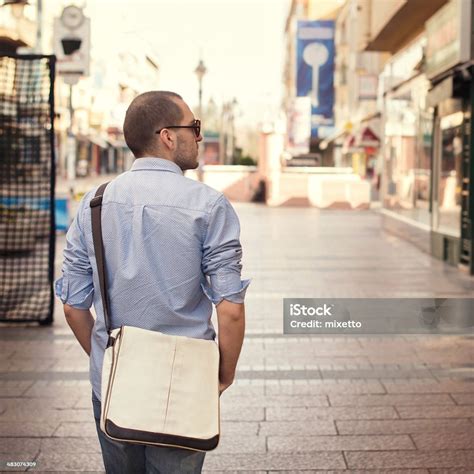 Enjoy Walking The City Stock Photo Download Image Now 25 29 Years