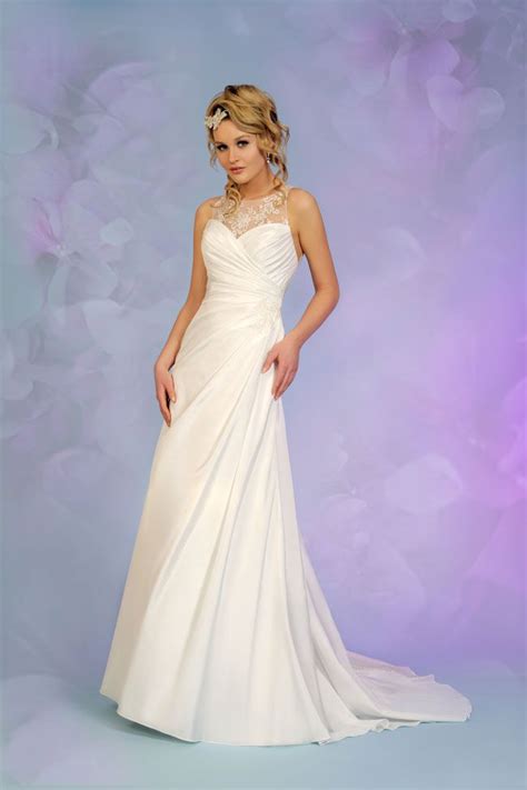 The most beautiful colors of long dress are also at the rendezvous! 7 of the best new budget wedding dresses for 2015