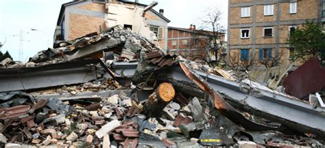 Bagno l'aquila, notizie tradizioni storia. La prima condanna per i crolli nel terremoto dell'Aquila ...