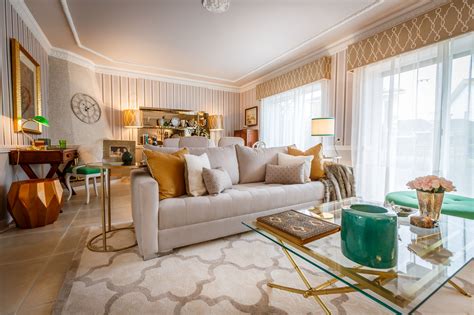 Ma'at luxe™ designer fabric wallpapers add texture and elegance to your home. Ana Antunes | Sala de Estar | Living Room | Striped ...