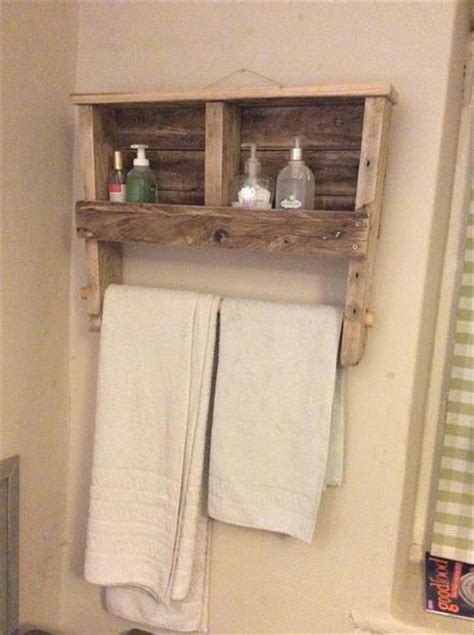 Diy Towel Rack And Shelf Made From Pallet Pallets Designs