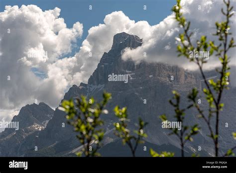 Mount Pelmo From Palafavera Italy Stock Photo Alamy