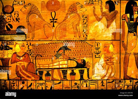 Sarcophagus Pharaoh Egyptian Egypt Hieroglyph Coffin Stock Photo Alamy