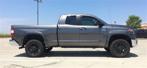 1.75in Toyota Leveling Lift Kit (07-19 Tundra 2WD/4WD) | Toyota Tundra