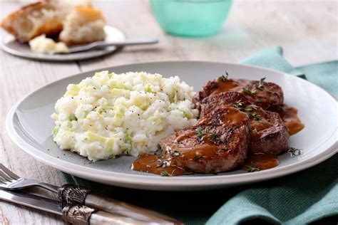Toss with butter, salt and pepper. Spring Mashed Potatoes with Beef Medallions and Shallot-Thyme Sauce | Recipe in 2020 | Sauteed ...