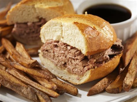 Easy ground beef recipes for dinner. Crockpot Beef Dip Sandwich Recipe (French Dip)
